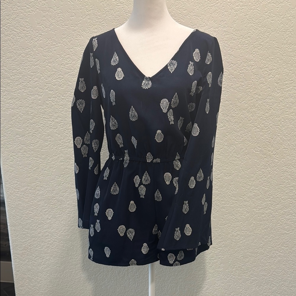 Cupcakes & Cashmere Blue Fitted Blouse